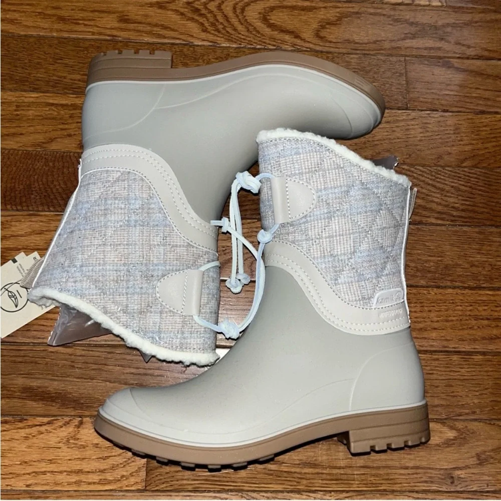 NEW Kamik Stella Waterproof Winter Snow Boot Oat Cream & Blue Women’s Size 6